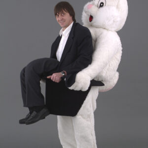 mascotte lapin magique.jpg